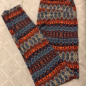 ***SALE***LulaRoe Leggings, size tall & curvy.